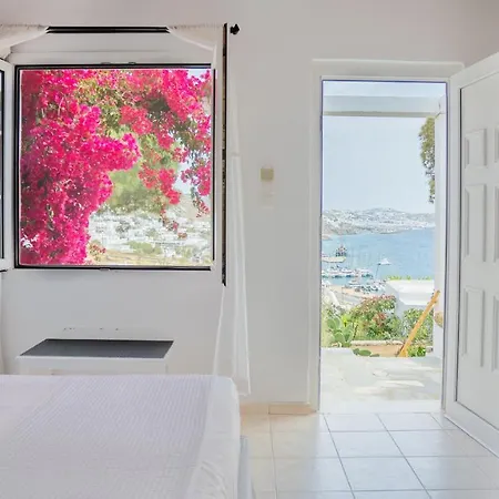 Rhenia Ξενοδοχείο