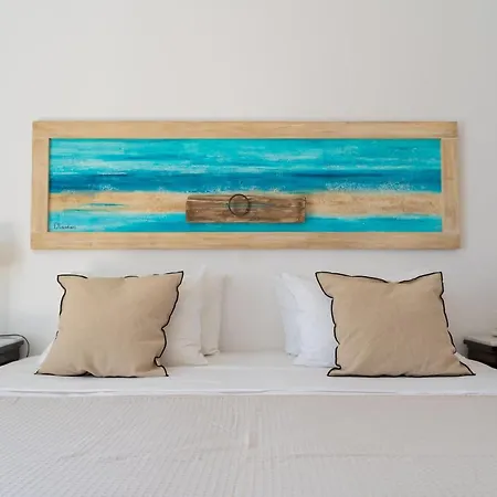 Rhenia Hotel Tourlos