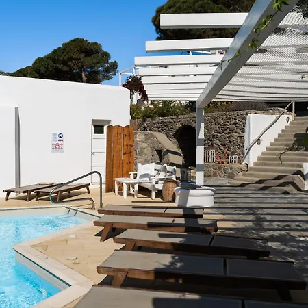 Rhenia מלון טורלוס