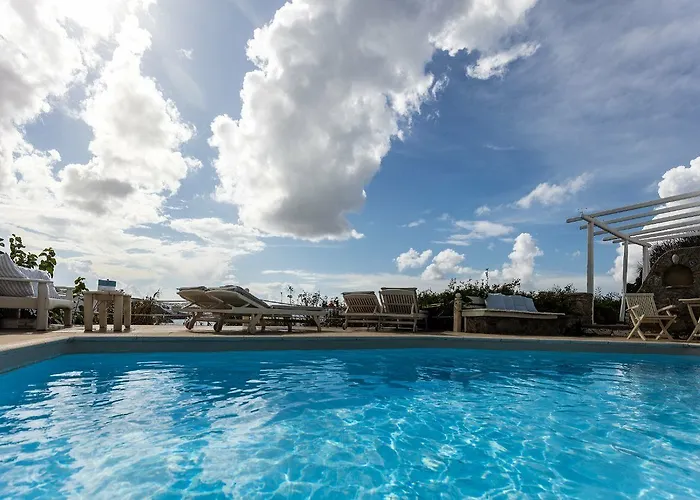 Rhenia Hotell Tourlos