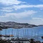 Rhenia Hotel Tourlos