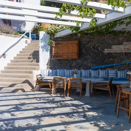 Rhenia Mykonos & 4*