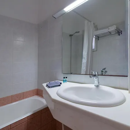 Hotel Rhenia 4*