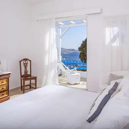 Rhenia Hotel Tourlos
