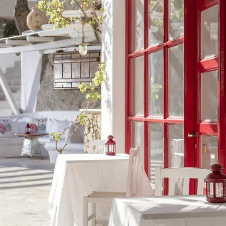 Rhenia Hotel Tourlos