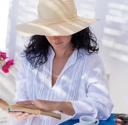 ريهينيا فندق تورلوس